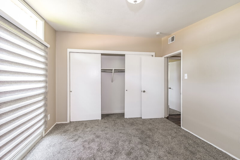 1,615/Mo, 790 Pebble Ln Florissant, MO 63033 Main Bedroom View 2