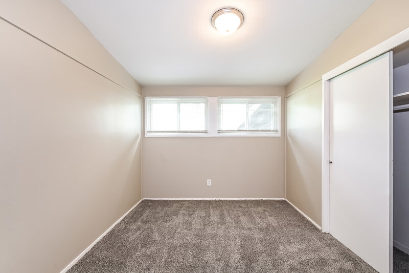 1,615/Mo, 790 Pebble Ln Florissant, MO 63033 Bedroom View