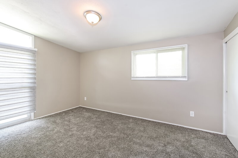 1,615/Mo, 790 Pebble Ln Florissant, MO 63033 Bedroom View 2