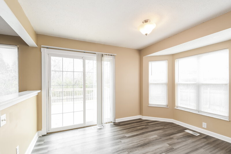 2,125/Mo, 912 Justice Ct Florissant, MO 63034 Dining Room View
