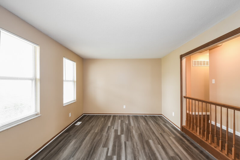 2,125/Mo, 912 Justice Ct Florissant, MO 63034 Sitting Room View
