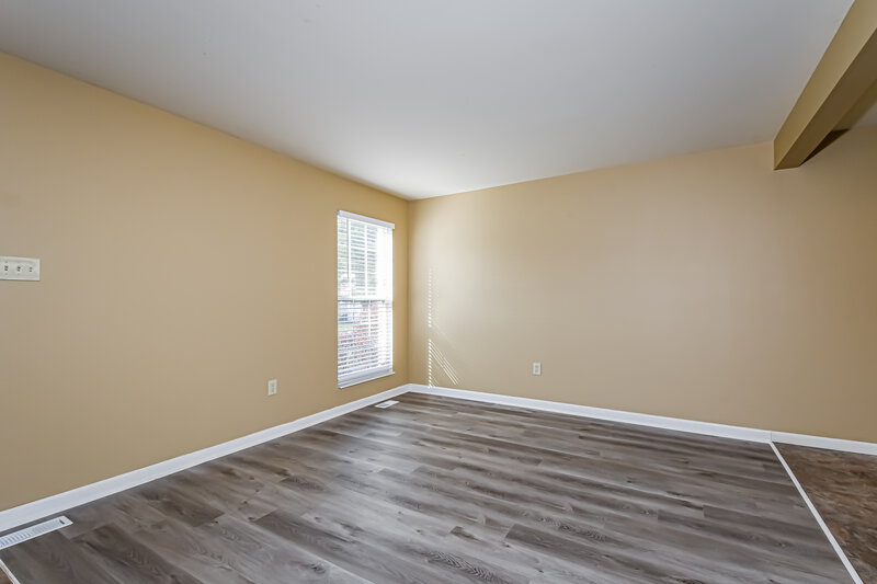 1,770/Mo, 12839 High Crest St Florissant, MO 63033 Living Room View 2