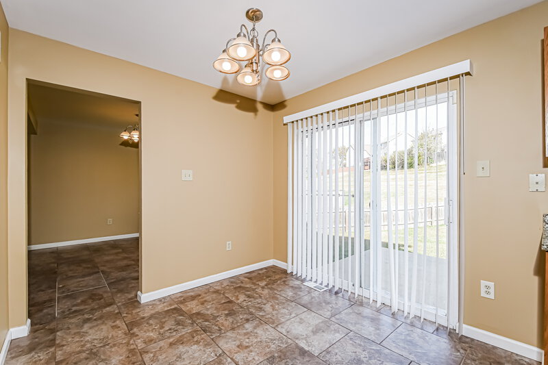 1,770/Mo, 12839 High Crest St Florissant, MO 63033 Breakfast Nook View