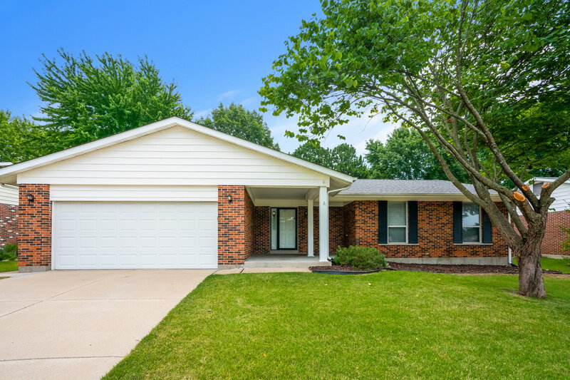 2,085/Mo, 4131 Les Cherbourg Ln Florissant, MO 63034 External View