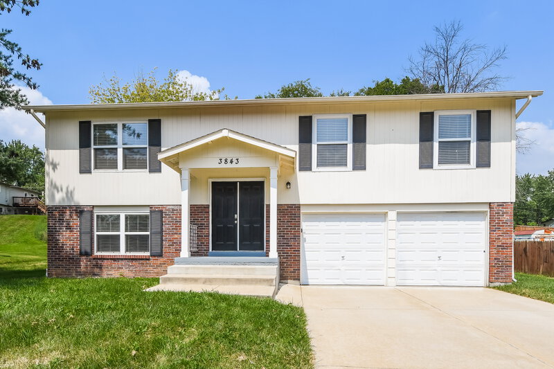 1,735/Mo, 3843 Duchess Dr Saint Charles, MO 63304 Front View