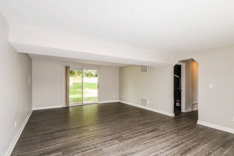 1,735/Mo, 3843 Duchess Dr Saint Charles, MO 63304 Family Room View