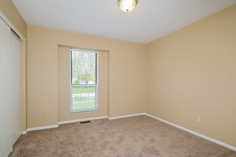 1,880/Mo, 2819 Chapel View Dr Florissant, MO 63031 Misc View 14