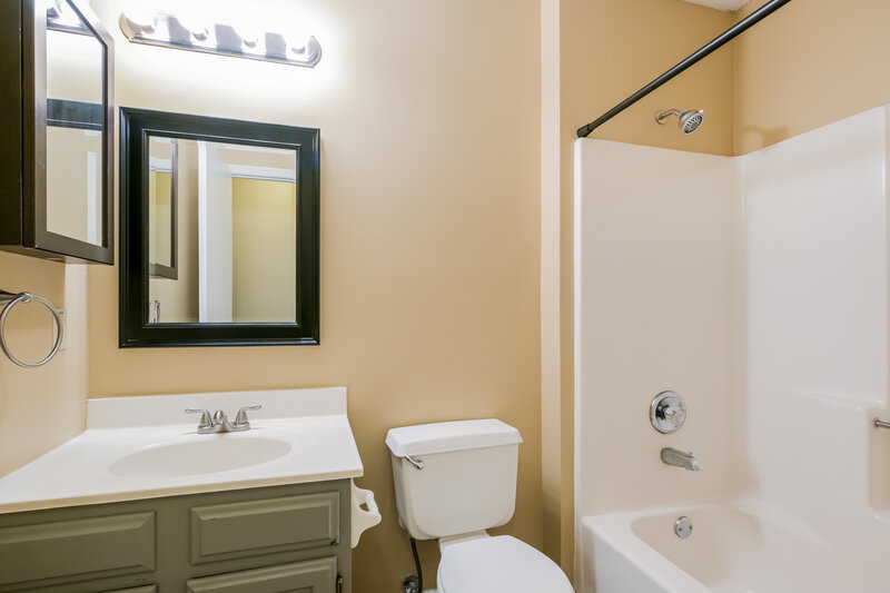 1,880/Mo, 2819 Chapel View Dr Florissant, MO 63031 Misc View 15