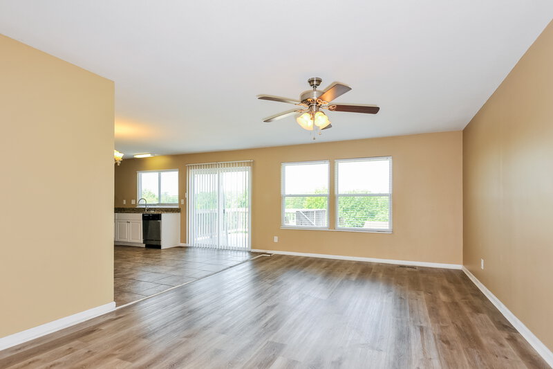1,655/Mo, 11743 Branridge Rd Florissant, MO 63033 Living Room View 2