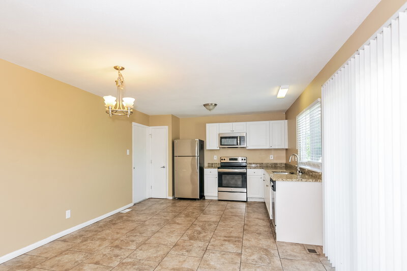1,655/Mo, 11743 Branridge Rd Florissant, MO 63033 Dining Room View