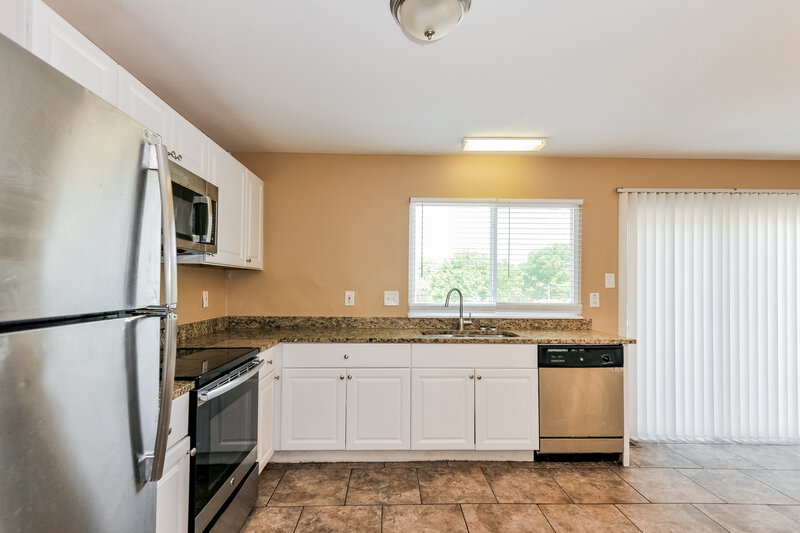 1,655/Mo, 11743 Branridge Rd Florissant, MO 63033 Kitchen View