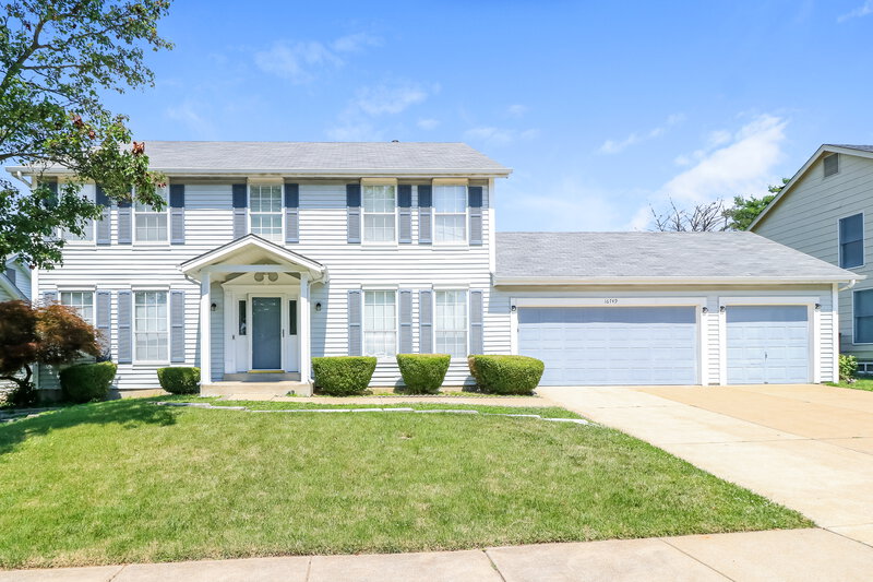 3,260/Mo, 16749 Newbury Crossing Florissant, MO 63034 External View