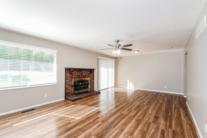 1,610/Mo, 1934 Catlin Dr Barnhart, MO 63012 Living Room View