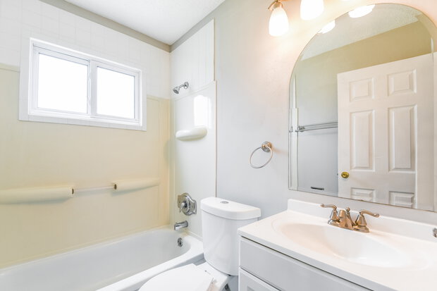 Main Bathroom View