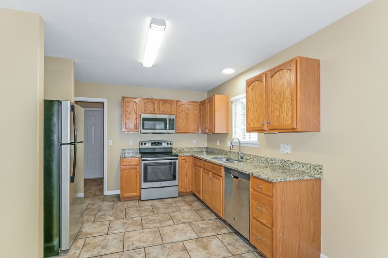 1,715/Mo, 104 Gran Vista Dr Festus, MO 63028 Kitchen View