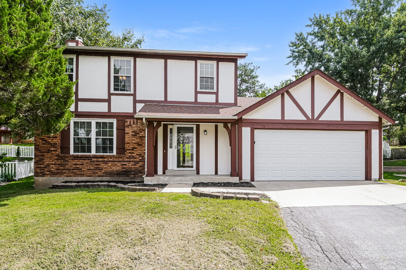2,205/Mo, 17 Hollow Tree Ct Saint Peters, MO 63376 Front View