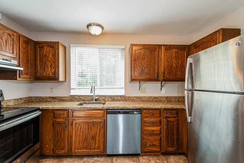 2,205/Mo, 17 Hollow Tree Ct Saint Peters, MO 63376 Kitchen View
