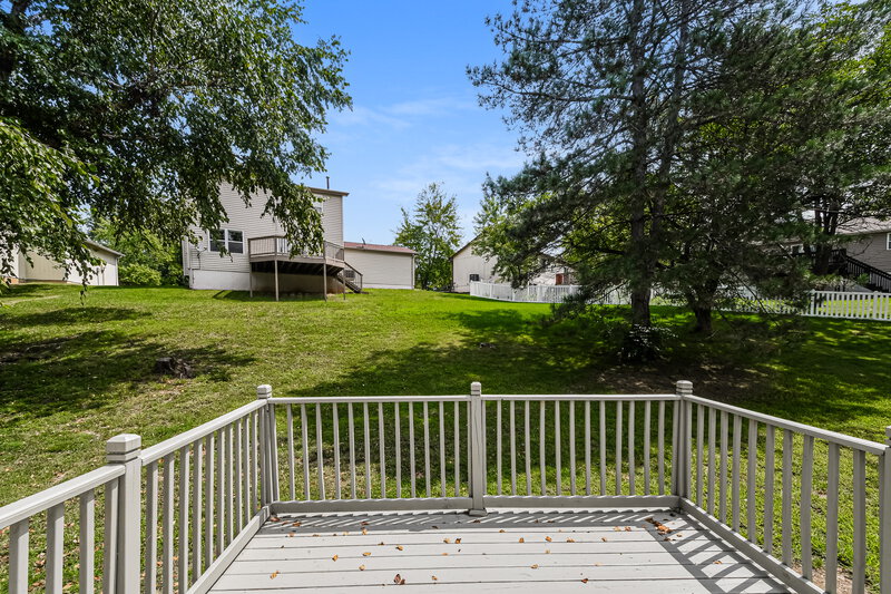 2,205/Mo, 17 Hollow Tree Ct Saint Peters, MO 63376 Deck View