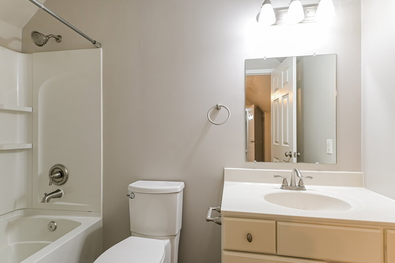 2,970/Mo, 705 Aster Ln O'Fallon, MO 63366 Main Bathroom View