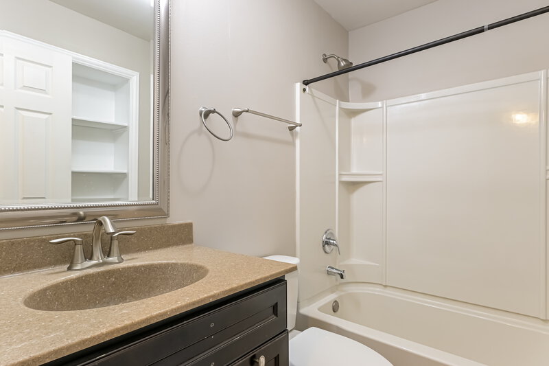 2,970/Mo, 705 Aster Ln O'Fallon, MO 63366 Bathroom View