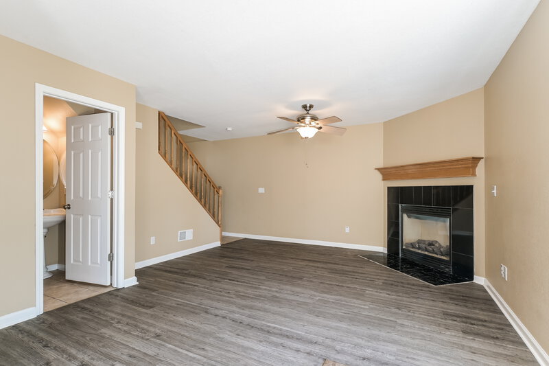 2,130/Mo, 1109 Virginia Ave Crystal City, MO 63019 Living Room View 2