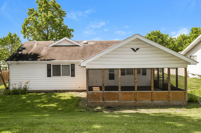2,680/Mo, 174 Birchleaf Dr Saint Peters, MO 63376 Rear View