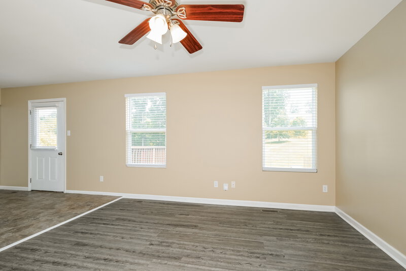 1,880/Mo, 1202 Liberty Crossing Herculaneum, MO 63048 Living Room View