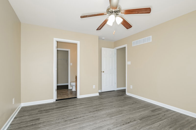1,880/Mo, 1202 Liberty Crossing Herculaneum, MO 63048 Main Bedroom View 2