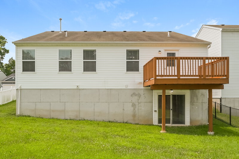 1,880/Mo, 1202 Liberty Crossing Herculaneum, MO 63048 Rear View