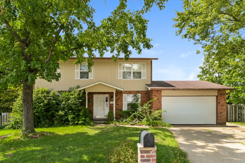 2,220/Mo, 9 Fairgreen Ct Saint Peters, MO 63376 External View