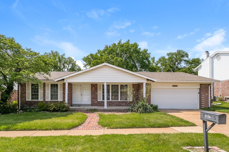 2,920/Mo, 3825 Arbre Ln Florissant, MO 63034 External View