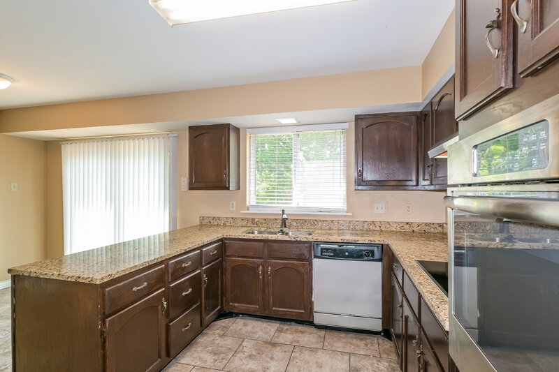 2,920/Mo, 3825 Arbre Ln Florissant, MO 63034 Kitchen View