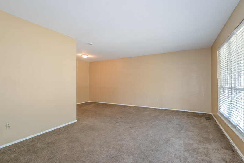 2,920/Mo, 3825 Arbre Ln Florissant, MO 63034 Family Room View