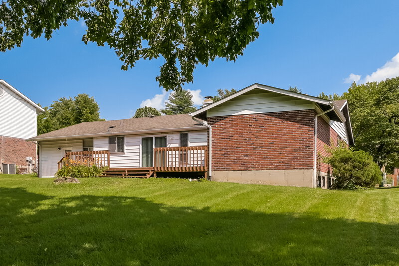 2,920/Mo, 3825 Arbre Ln Florissant, MO 63034 Rear View 2