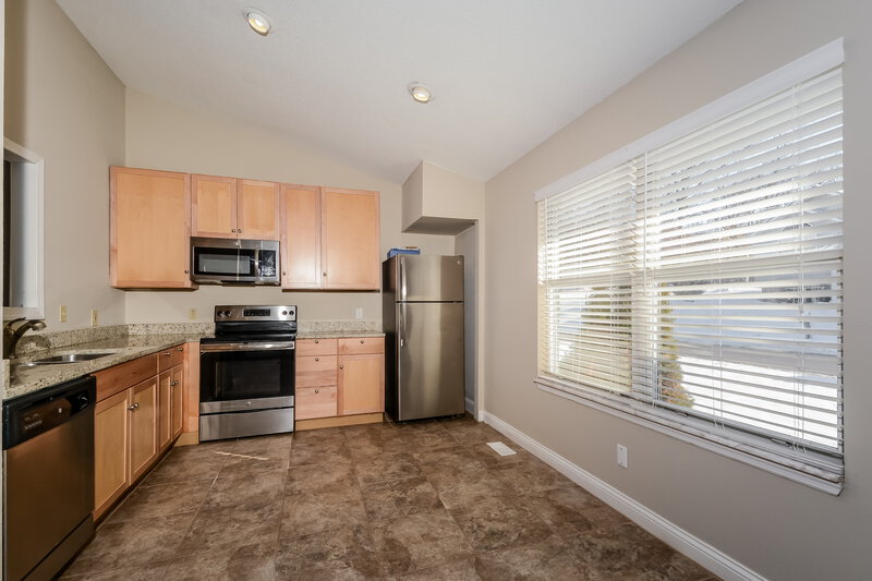 2,130/Mo, 2232 Central Parkway Dr Florissant, MO 63031 Kitchen View 2