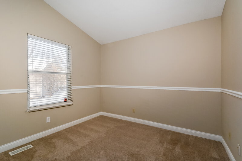 2,130/Mo, 2232 Central Parkway Dr Florissant, MO 63031 Bedroom View 2