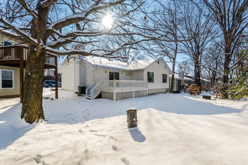 2,130/Mo, 2232 Central Parkway Dr Florissant, MO 63031 Rear View