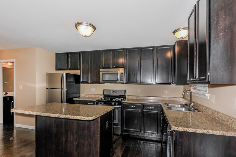 1,860/Mo, 209 Cimarron Ridge Crossing Wentzville, MO 63385 Kitchen View