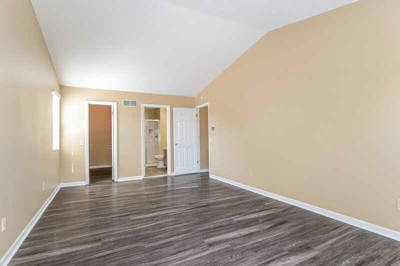 2,420/Mo, 3827 Salvation Rd Florissant, MO 63034 Main Bedroom View 2