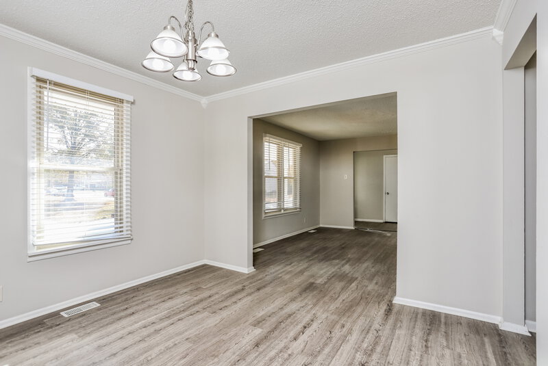 2,290/Mo, 1 Oakview Dr Saint Peters, MO 63376 Dining Room View