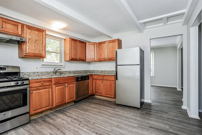 2,290/Mo, 1 Oakview Dr Saint Peters, MO 63376 Kitchen View 2