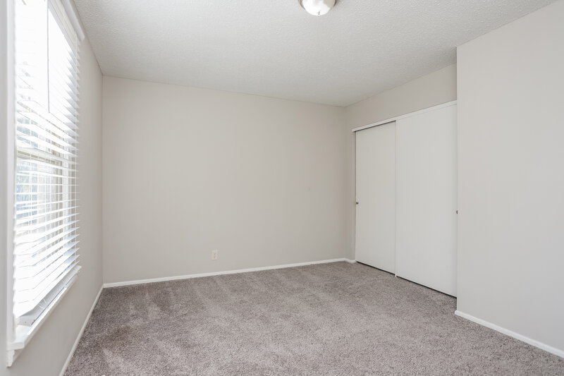 2,290/Mo, 1 Oakview Dr Saint Peters, MO 63376 Main Bedroom View