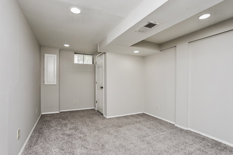 2,290/Mo, 1 Oakview Dr Saint Peters, MO 63376 Bedroom View