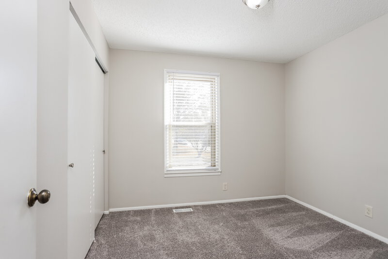 2,290/Mo, 1 Oakview Dr Saint Peters, MO 63376 Bedroom View 2