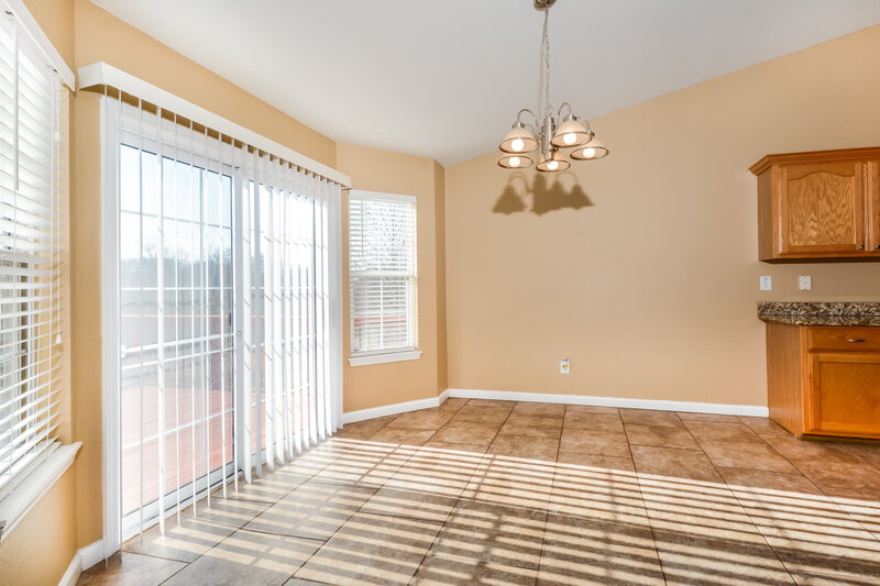 2,500/Mo, 1721 Waters Edge Way Pevely, MO 63070 Dining Room View