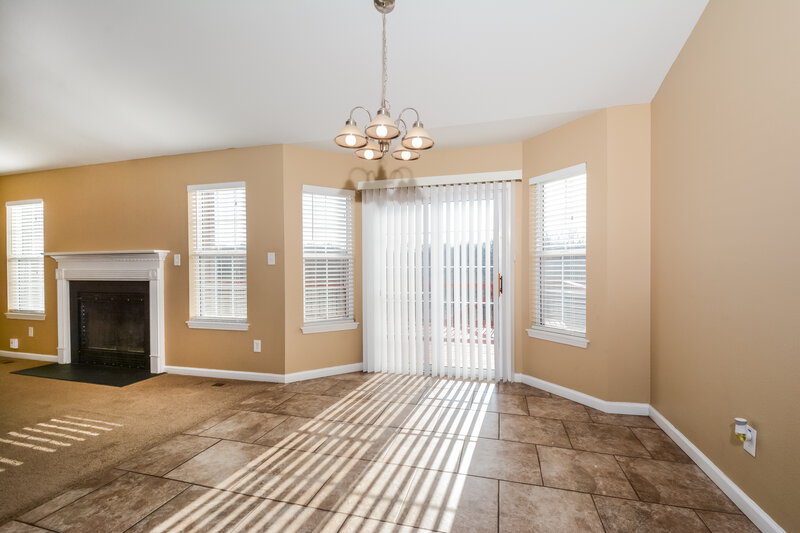 2,500/Mo, 1721 Waters Edge Way Pevely, MO 63070 Dining Room View 2