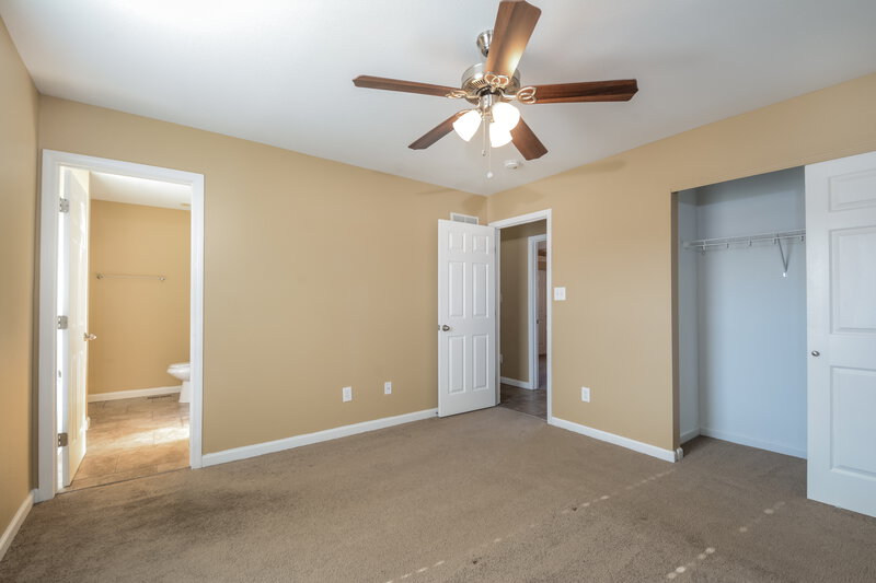 2,500/Mo, 1721 Waters Edge Way Pevely, MO 63070 Main Bedroom View 2