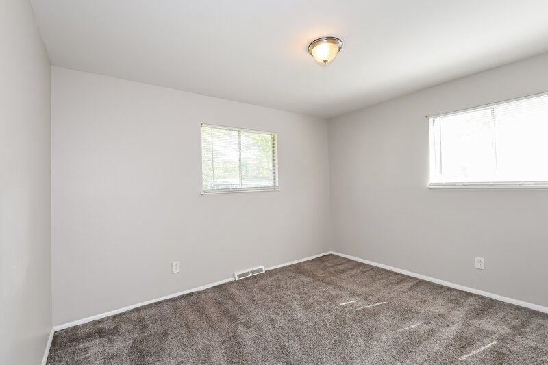 2,080/Mo, 2310 Flamingo Dr Florissant, MO 63031 Bedroom View