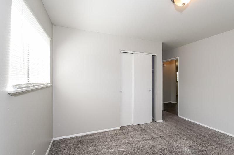 2,080/Mo, 2310 Flamingo Dr Florissant, MO 63031 Bedroom View 2