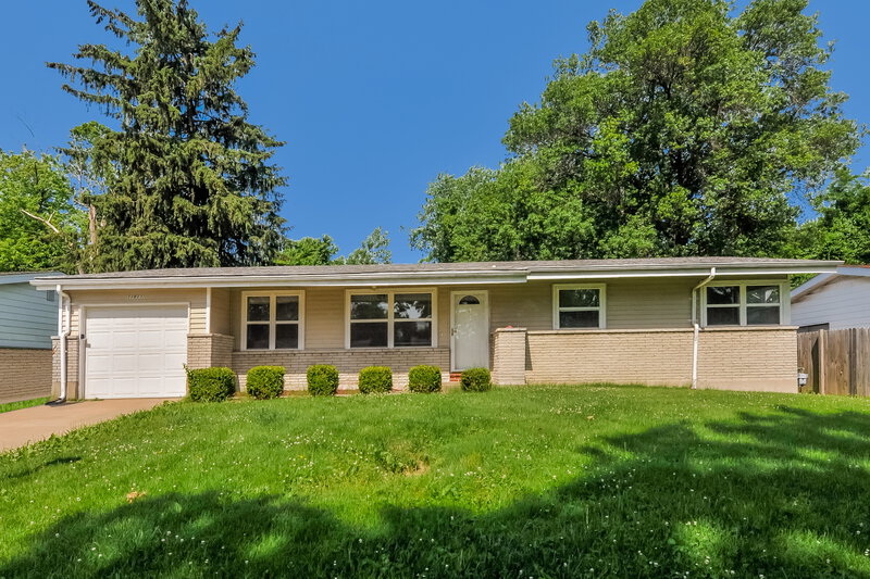 1,385/Mo, 11611 Criterion Ave St. Louis, MO 63138 External View